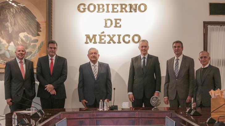 AMLO habló con ejecutivo de Coca Cola sobre inversiones en México