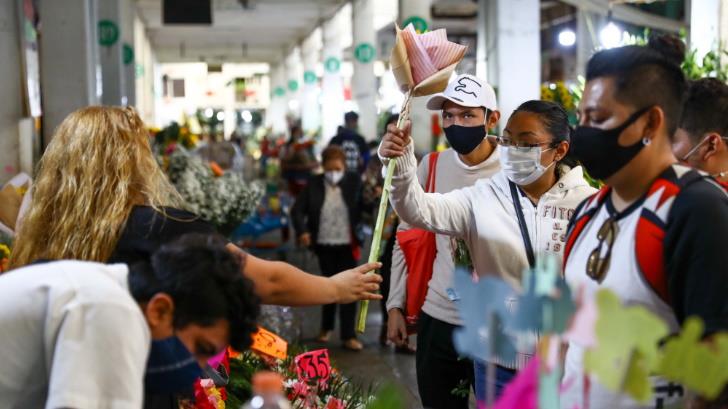 VIDEO | México suma 733 mil casos de Covid y 76 mil muertes