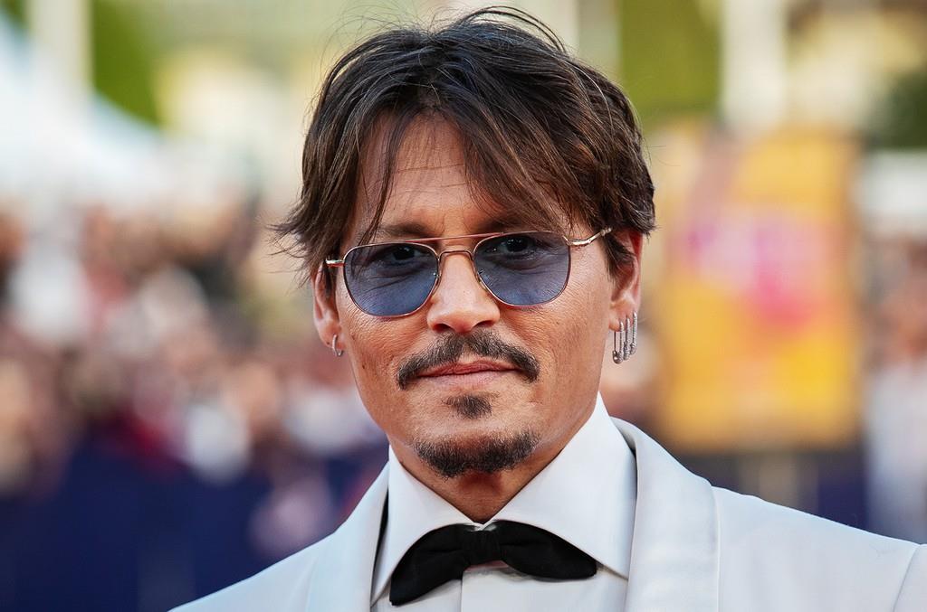 Depp solicita aplazamiento de audiencias