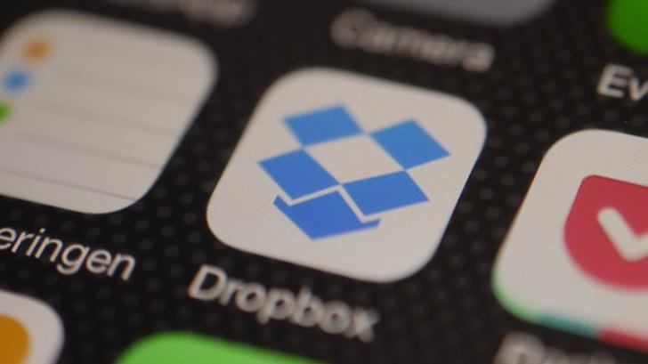 Ya puedes transferir tus fotos y videos de Facebook a Dropbox