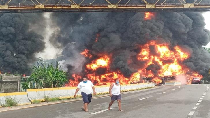 Explosión de pipa en Tabasco deja 4 muertos