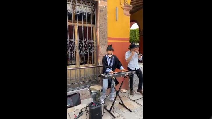 VIDEO | Corren a Flor Amargo de calles de San Miguel Allende