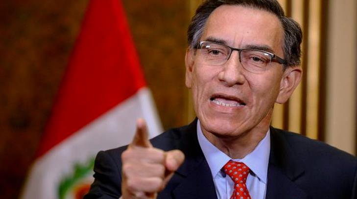 Libra destitución Presidente de Perú