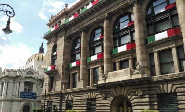 Banxico extiende hasta febrero de 2021 medidas de apoyo por Covid