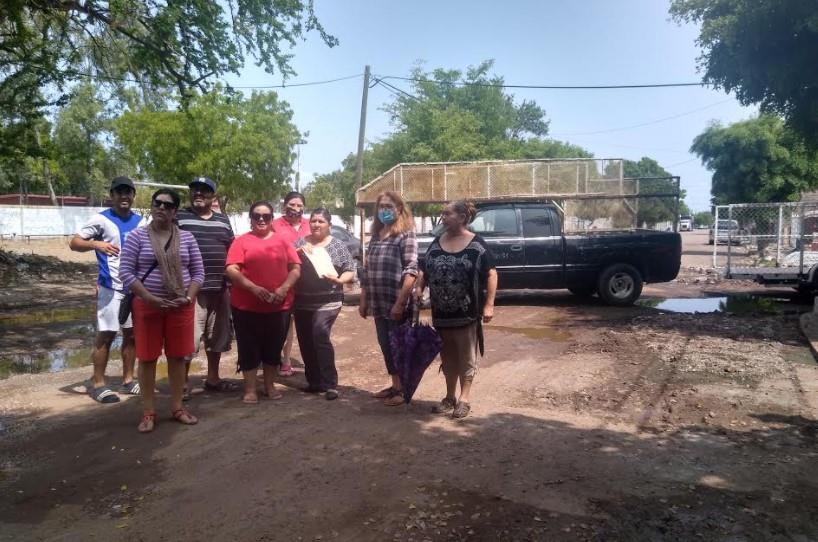 ¡Están hartos! Vecinos exigen a las autoridades hacer su chamba en Obregón