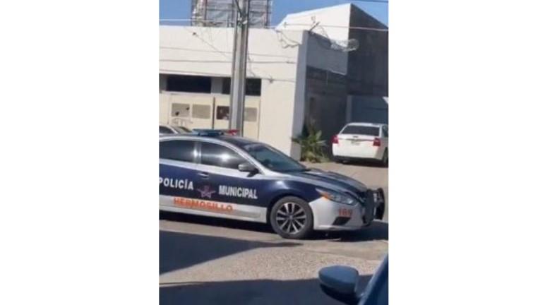 Policías que aparecen en video ya fueron separados de sus funciones