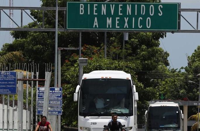 Guatemala reabre la frontera con México