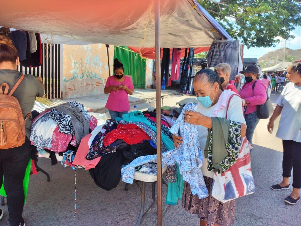 Reabren tradicional tianguis en Guaymas