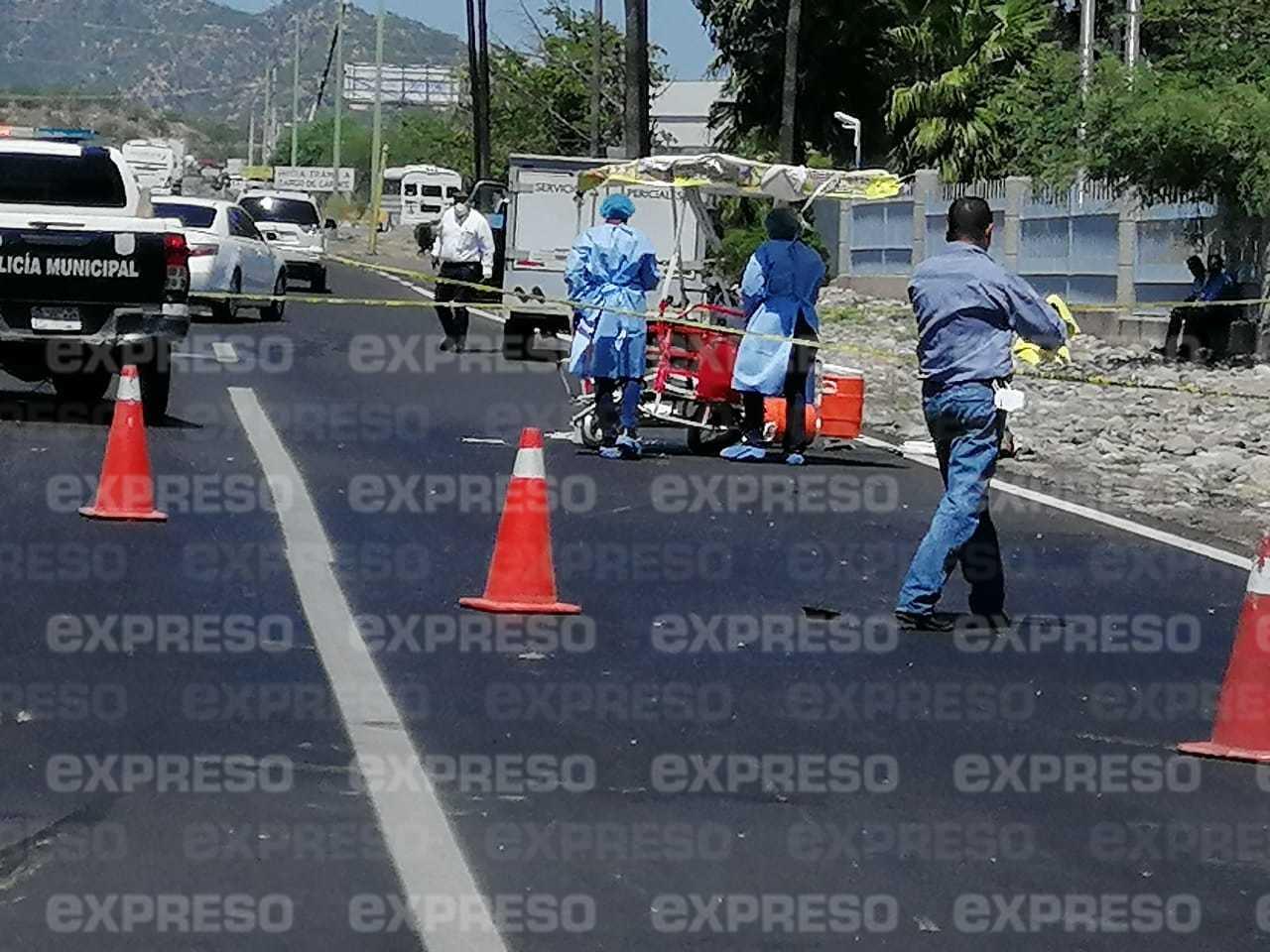 Muere vendedor de aguas frescas tras ser embestido por camión en Hillo