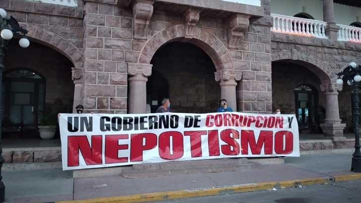 Vuelven a salir a las calles en Guaymas para manifestarse contra el Ayuntamiento