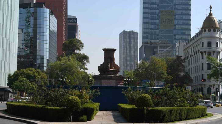 Retiran estatua de Cristóbal Colón en CDMX