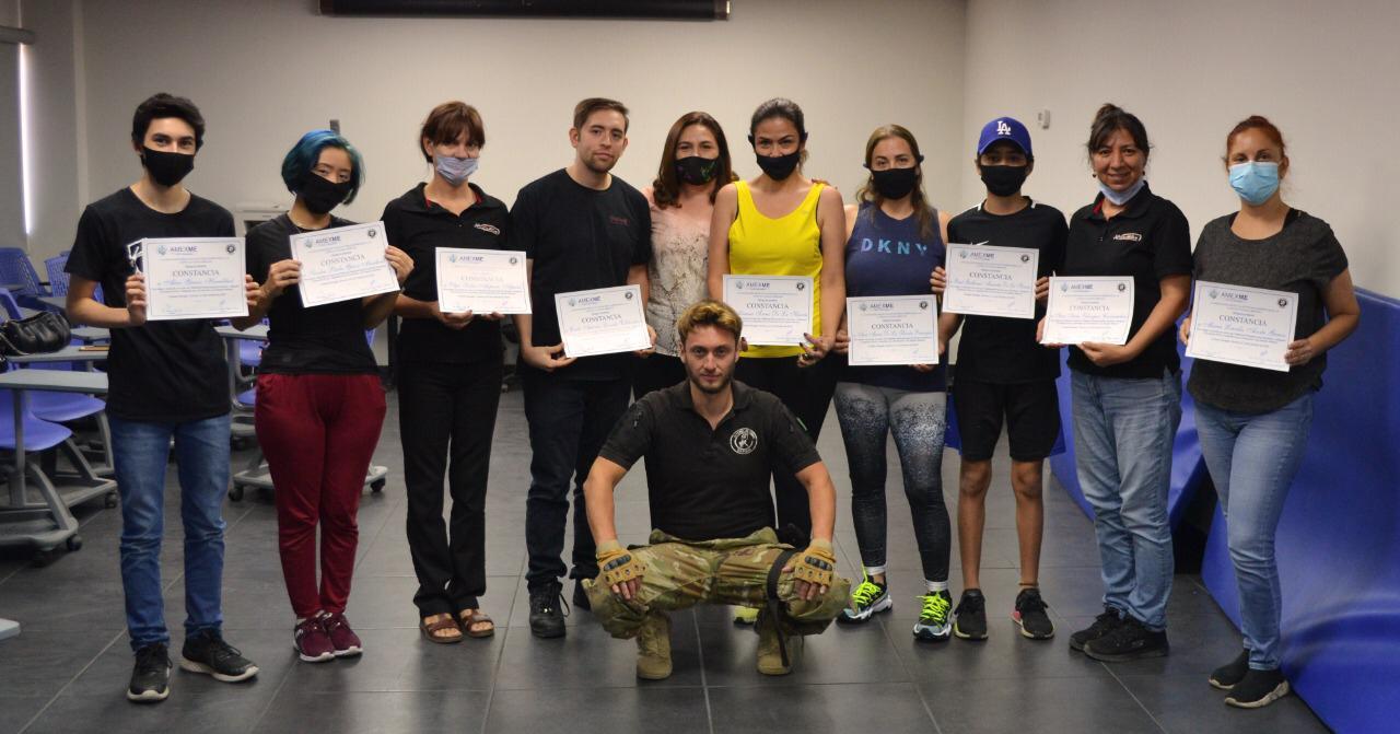 Mujeres de Cajeme llevan taller para aprender a defenderse