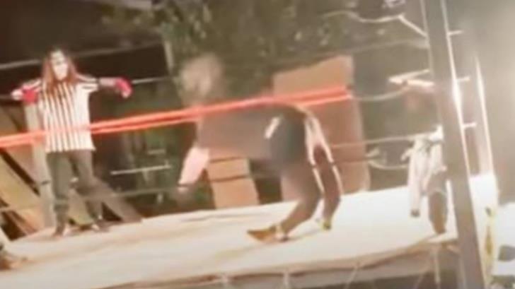 VIDEO | Luchador se rompe las piernas al brincar al ring