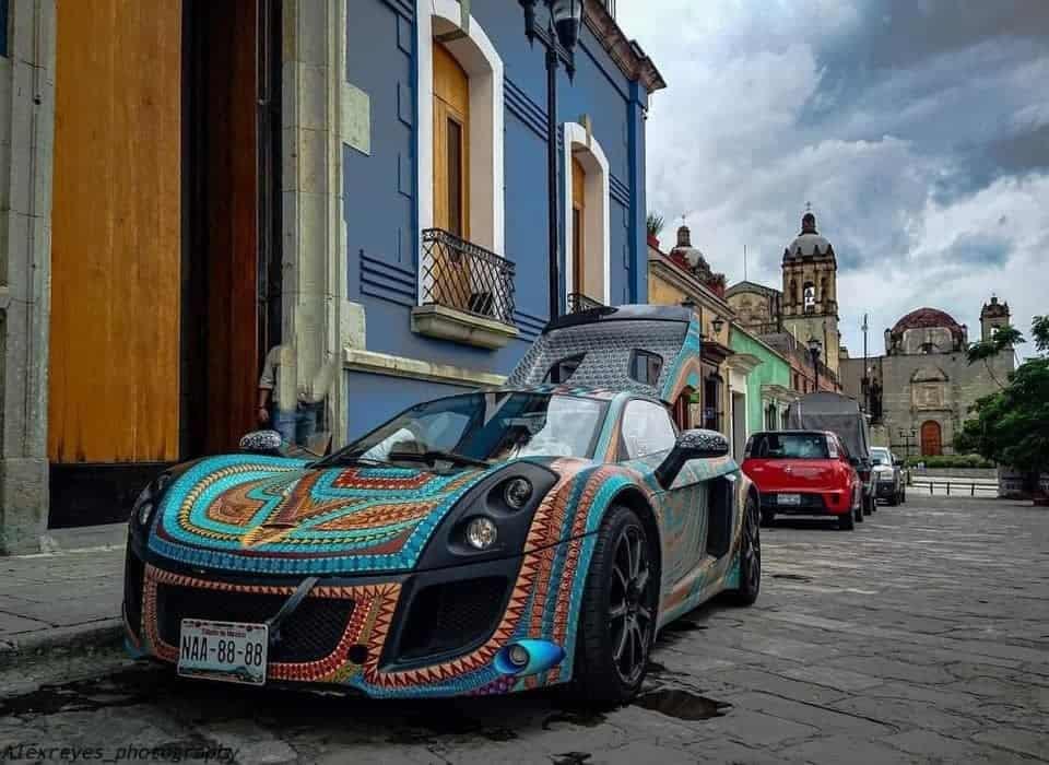 Autos de super lujo con estilo alebrije