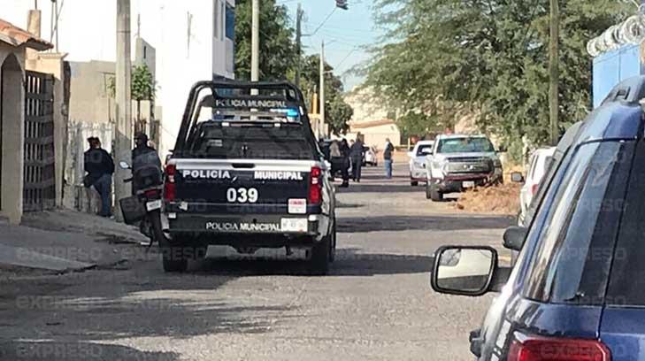 Reportan hombre muerto dentro de un carro al norte de Hermosillo