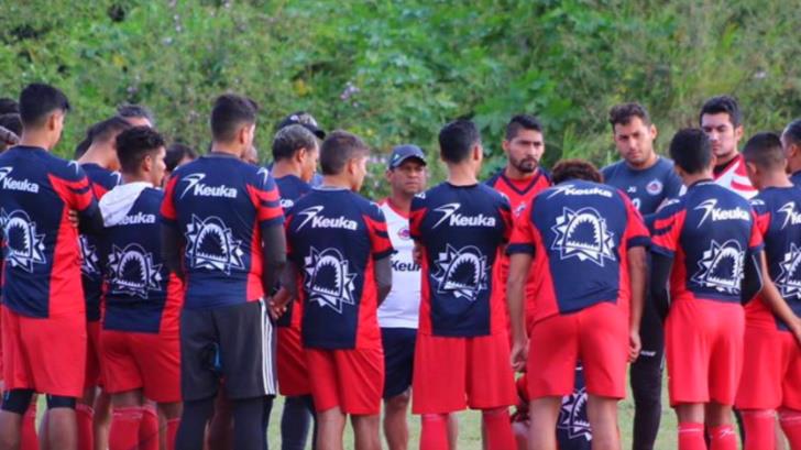 Ahora Club Veracruzano de la LBM deja de entrenar por falta de pago