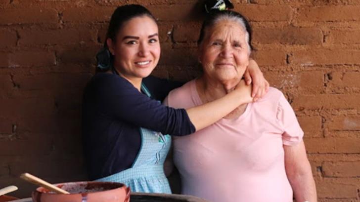 VIDEO | ¡De tal palo tal astilla! La hija de Doña Ángela abre su canal de cocina en YouTube