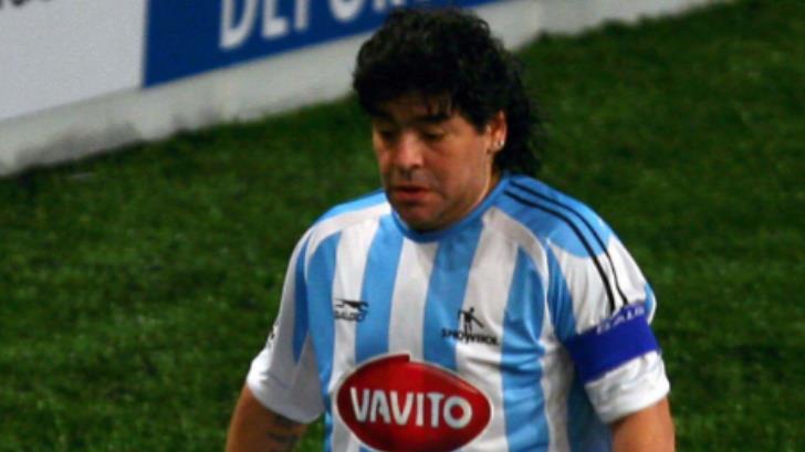 Resalta serie de Maradona importancia de sus padres