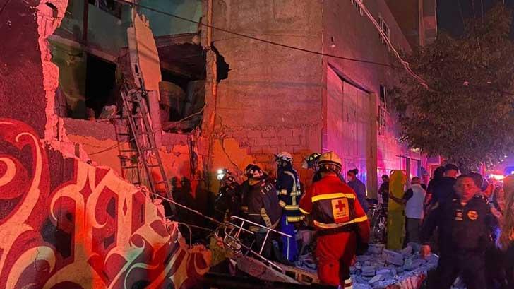 Quedan personas atrapadas tras explosión de gas en la Ciudad de México