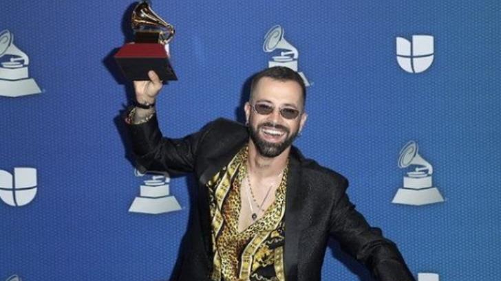 Mike Bahía cumple predicción al ganar el Latin Grammy