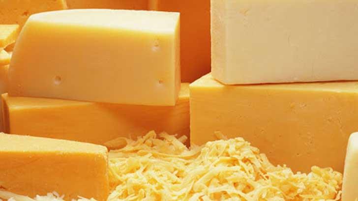 Profeco suspende marcas de queso que en realidad no es queso