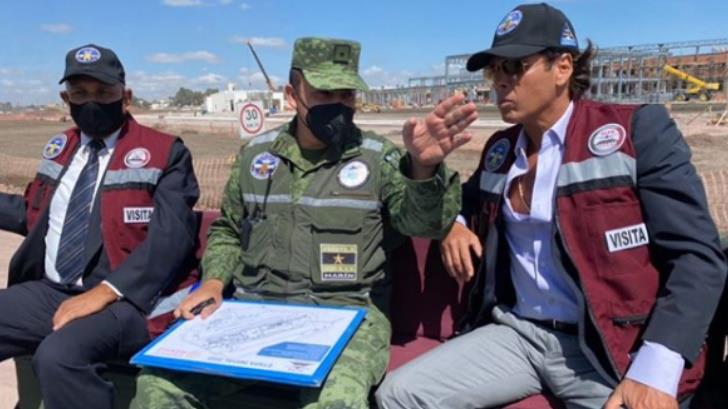 Ejército Mexicano da recorrido a Roberto Palazuelos en Santa Lucía