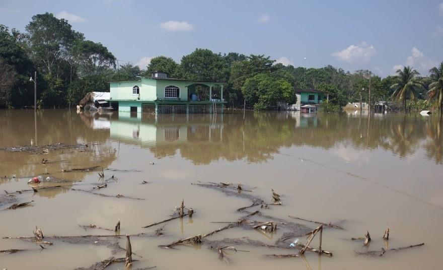 CFE deberá de reparar daño por inundaciones, asegura Adán Augusto