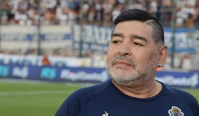 Maradona será operado por un coágulo en la cabeza