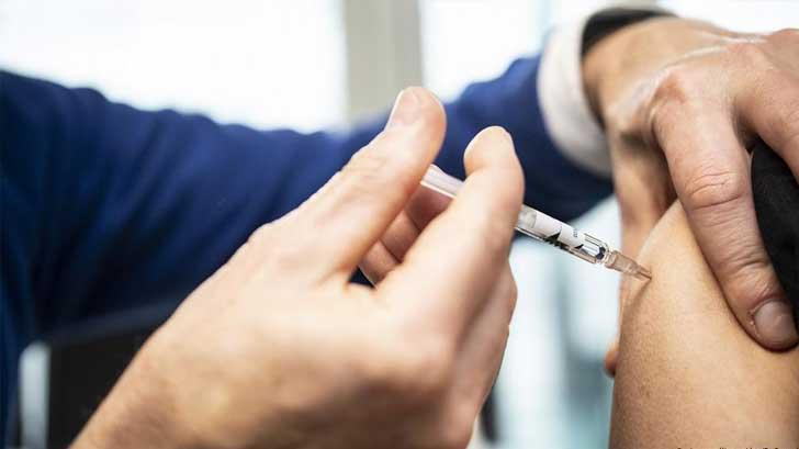 Próxima semana, Reino Unido aprobará la vacuna contra el Covid-19 de Pfizer