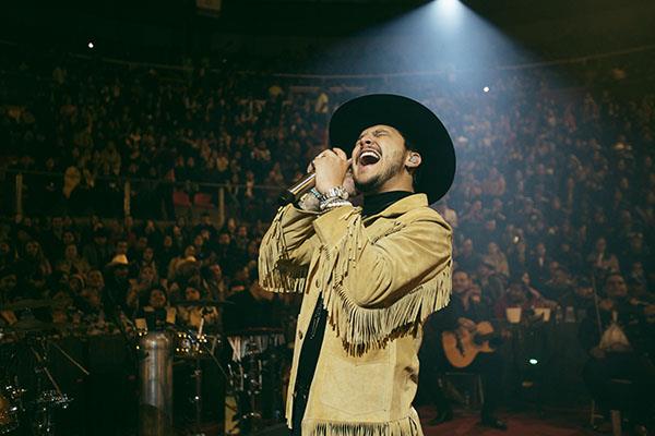 Christian Nodal estrena colaboración con Maná