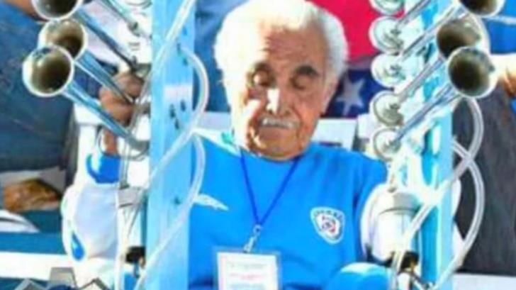 Fallece aficionado que hacía el sonido de la locomotora en Cruz Azul