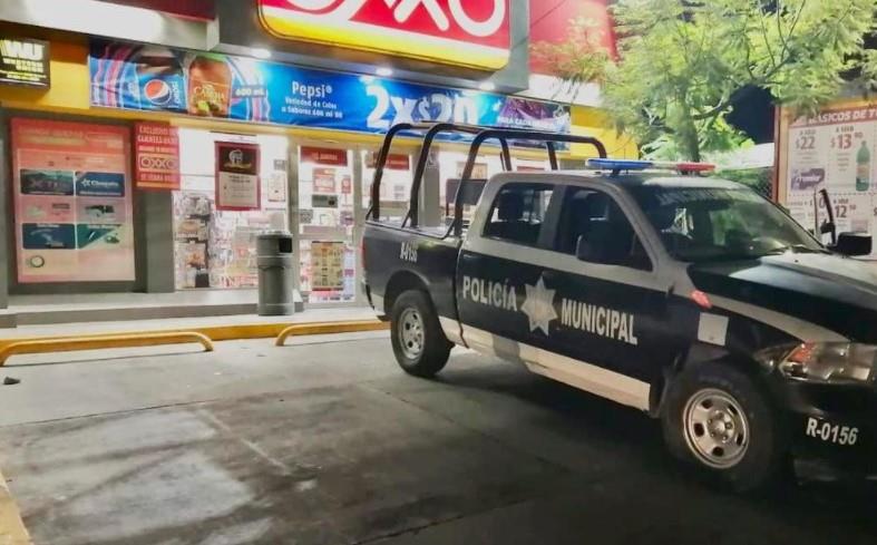 Dos hombres ingresan al Cereso tras robar tienda de conveniencia en Guaymas