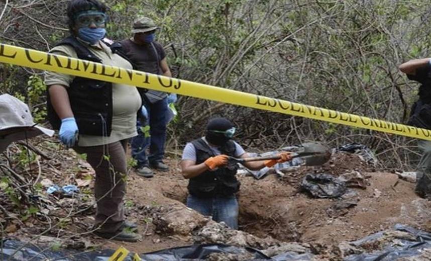 Encuentran 35 bolsas con restos humanos en Guanajuato