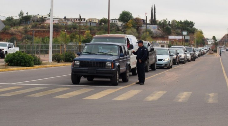 Prevén largas filas en cruces fronterizos de Nogales