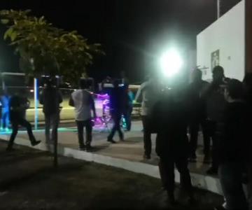 ¿Y poner el ejemplo? Policías de Guaymas armaron fiestón por su día