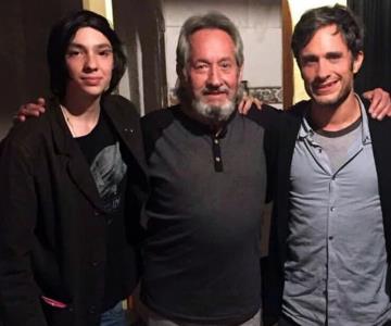 Hermano de Gael García arremete contra su madrastra por fotos con cadáver de su padre