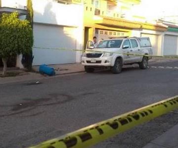 Balean a policía de investigación en Culiacán; asesinan a su hermano
