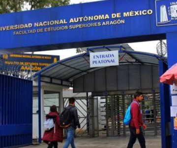 ¿Por qué suspendieron a un profesor de la UNAM?