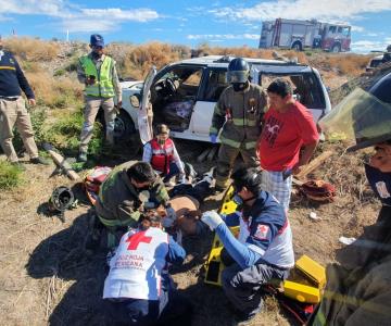 Fuerte accidente en el libramiento Guaymas - Hermosillo; bebés y niños heridos