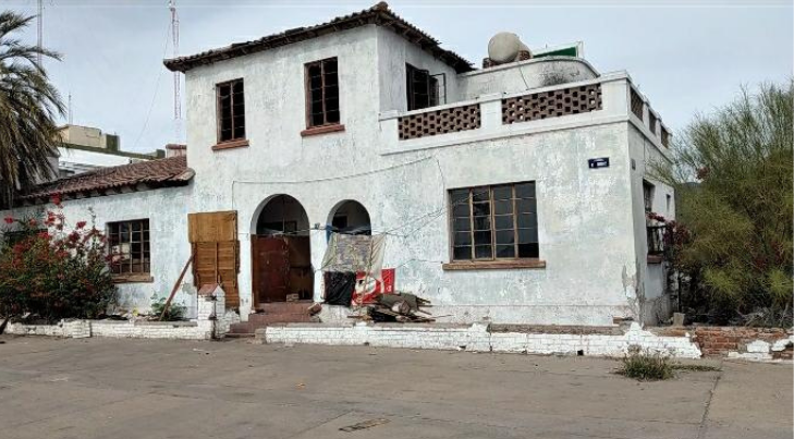 Casa californiana del Centro Histórico de Guaymas es habitada por personas  en condición de calle