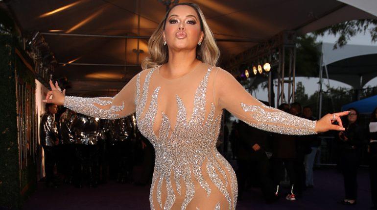 Chiquis Rivera comparte video desde la regadera