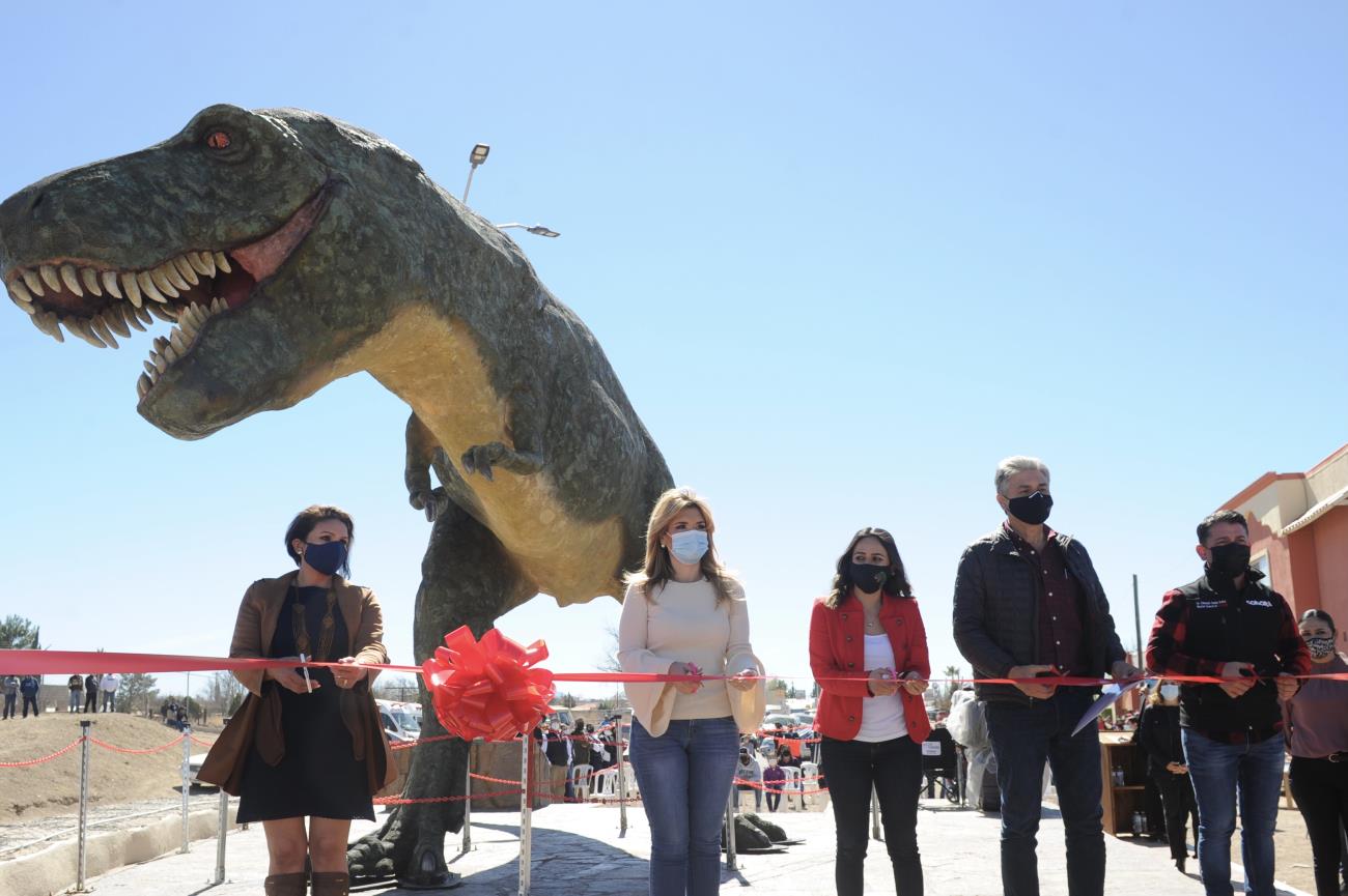 ¿A dónde se fue el dinosaurio que recorrió Hermosillo? A la Plaza T-Rex en Esqueda