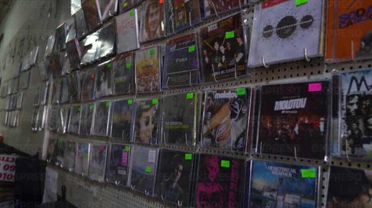 Piratería le pega más que la pandemia a tienda de discos en Hermosillo