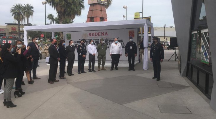 Inauguran exhibición fotográfica como parte del aniversario del Ejército Mexicano