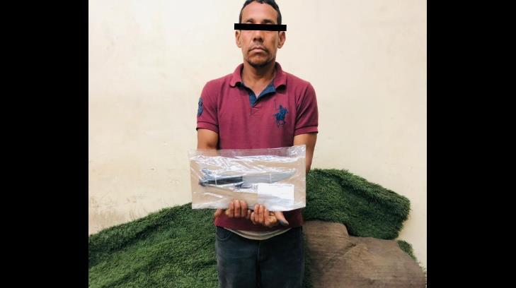 Dan con ladrón de pasto sintético de parque en Ciudad Obregón; ofrecían 30 mil por él