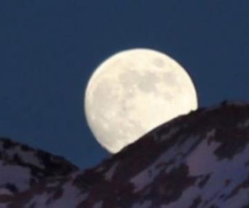 ¿Qué es la Luna de Nieve que será visible este sábado?