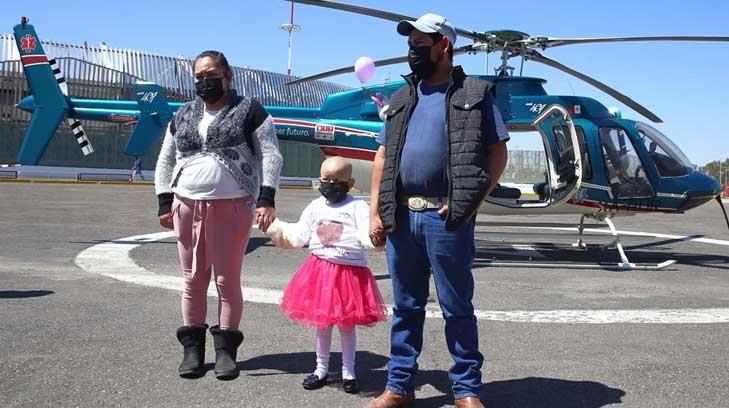 Yo quiero volar, yo quiero ser pajarito: dan paseo en helicóptero a niña con cáncer terminal