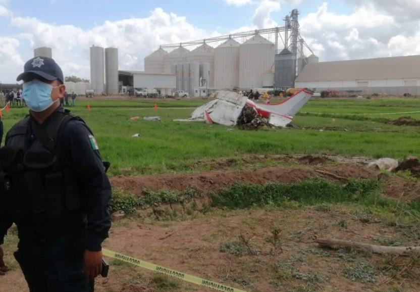 Tragedia en Sinaloa: se desploma avioneta y mueren tres personas