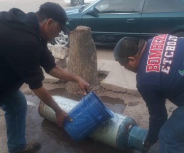 Revienta tanque de gas dentro de domicilio en Etchojoa