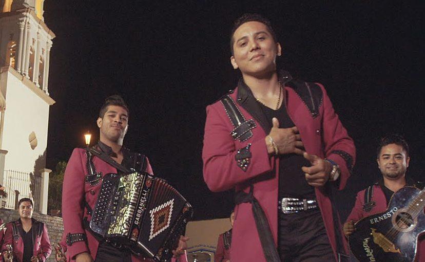 Edwin Luna y La Trakalosa de Monterrey lanzarán cumbia con sabor argentino